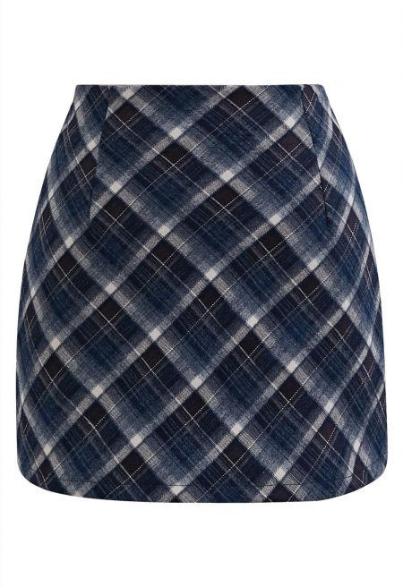 Minimal Urbanity Plaid Mini Bud Skirt in Navy