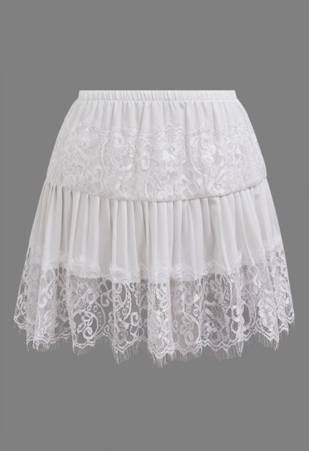 Seductive Lace Panelled Pleated Mini Skirt in White