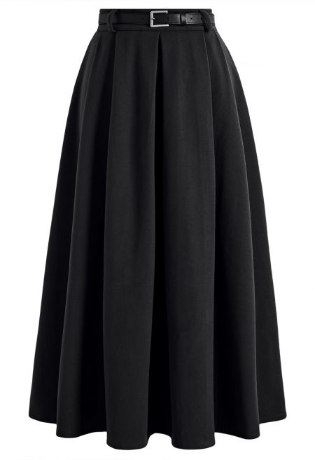 Effortlessly Polished Pleated Belt Skirt in Black