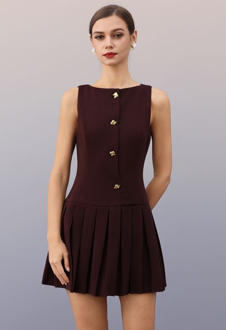 Boat Neck Pleated Button Decor Sleeveless Mini Dress in Plum