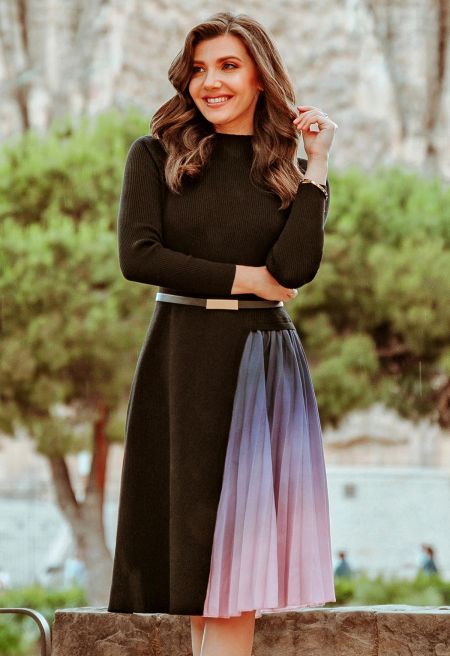 Gradient Pleated Splicing Belted Knit Dress in Black